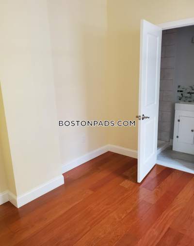 Cambridge Nice 2 Bed 2 Bath available 9/1 on Hancock St. in Cambridge   Central Square/cambridgeport - $3,000 No Fee