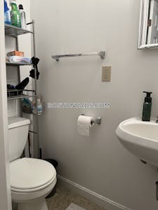Brookline 0 Bed 1 Bath BROOKLINE- LONGWOOD AREA $1,895  Boston University - $1,995 No Fee