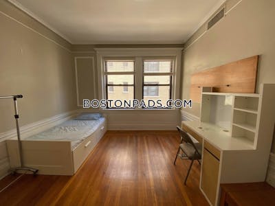 Fenway/kenmore 1 Bedroom Split in Fenway Boston - $3,000