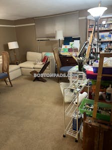 Newton 1 Bed 1 Bath BROOKLINE  Chestnut Hill - $2,295 No Fee