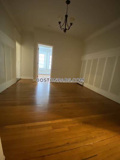 Allston 3 Bed, 1 Bath Unit Boston - $3,500 No Fee