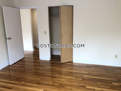 Brookline 2 Bed 1 Bath BROOKLINE- BOSTON UNIVERSITY $3,600 Boston University - $3,500 No Fee