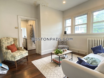 Somerville 5-Bedroom 1-Bath Light Filled Stylish Somerville Apartment  Tufts - $6,820 No Fee