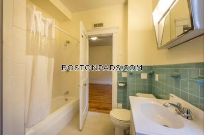 Brookline 4 Bed 2 Bath BROOKLINE- BOSTON UNIVERSITY $5,200 Boston University - $5,000 No Fee