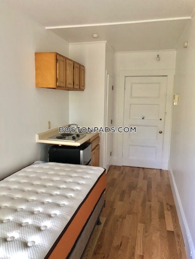 Brookline 0 Bed 1 Bath BROOKLINE- LONGWOOD AREA $1,795  Boston University - $1,795