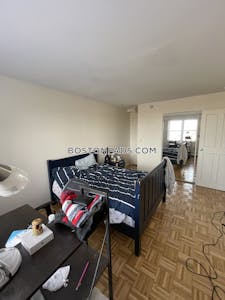 Brookline 2 Beds 1.5 Baths  Boston University - $3,500 No Fee