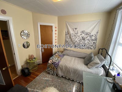 Somerville Apartment for rent 4 Bedrooms 1 Bath  West Somerville/ Teele Square - $4,200