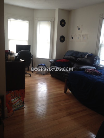 Fort Hill 3 Beds 1 Bath Boston - $3,750 No Fee