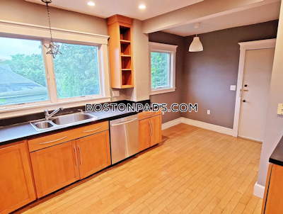Brookline 3 Beds 1 Bath  Washington Square - $4,300 No Fee
