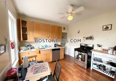 Dorchester 3 Bed, 1 Bath Unit Boston - $3,250 No Fee