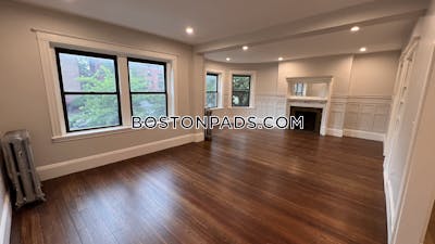 Brookline Apartment for rent 3 Bedrooms 1 Bath  Beaconsfield - $4,595 No Fee