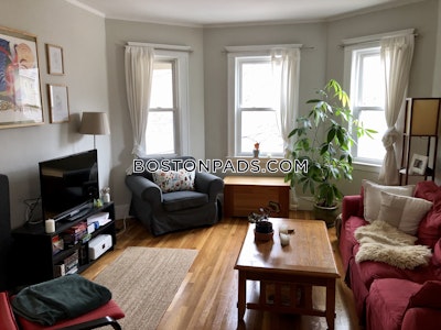 Jamaica Plain 3 bedroom 1 baths in BOSTON Boston - $3,400 No Fee