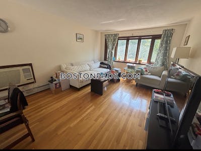 Bedford 3 bedroom 1.5 baths in BEDFORD - $3,900 No Fee