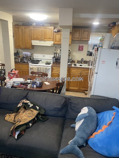 Mission Hill Nice 1 Bed 1 Bath available 6/1 on Huntington Ave in Mission Hill Boston - $1,995 No Fee