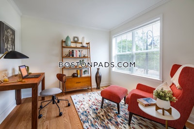 Brookline Apartment for rent 3 Bedrooms 1 Bath  Chestnut Hill - $6,220 No Fee