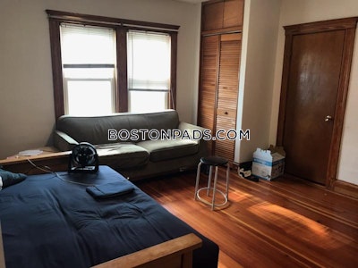 Medford Apartment for rent 3 Bedrooms 1 Bath  Tufts - $4,091 No Fee